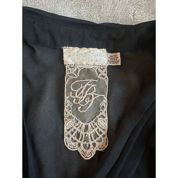 VTG Y2K Twelve by Twelve Black Sheer Ruffle Long Sleeve Blouse Gold Button Goth - Picture 5 of 7